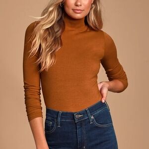 🆕️ Lulus Wilde Ribbed Long Sleeve Mock Neck Bodysuit in Rust Orange
